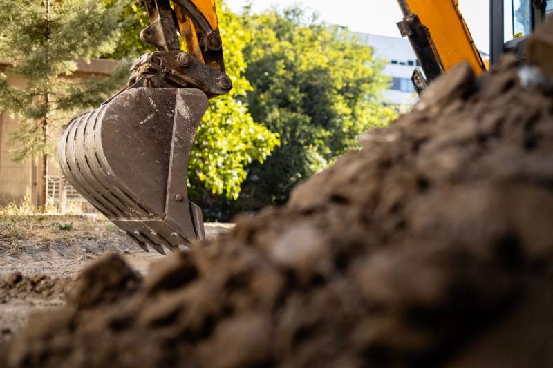 Quels engins de chantier louer selon la nature de vos travaux ?
