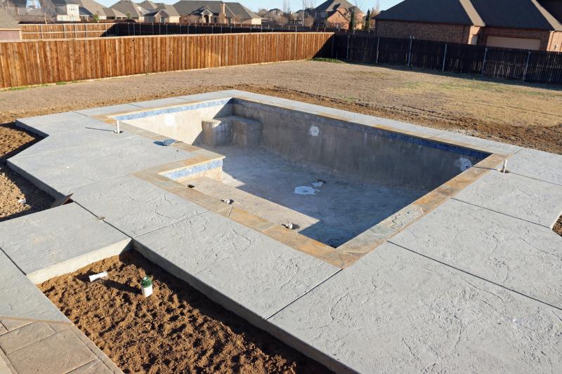 Préparer le terrain pour votre piscine, les secrets d'un terrassement réussi